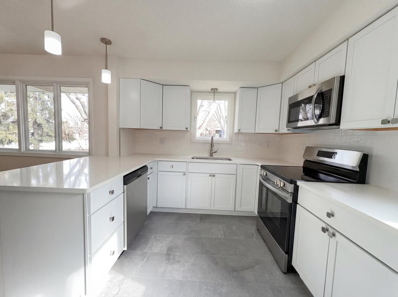 3480 Milton St N, Shoreview, MN 55126