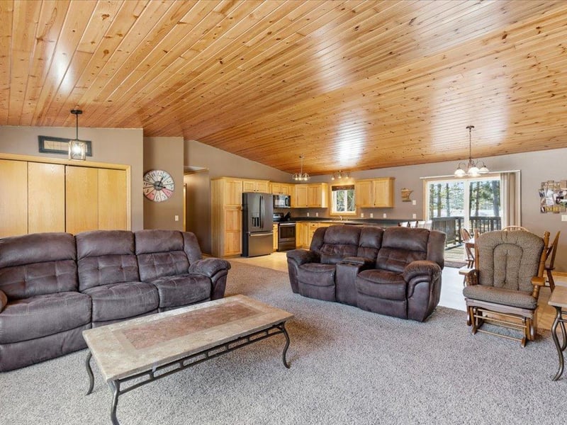 229 Park Rd, Staples, MN 56479