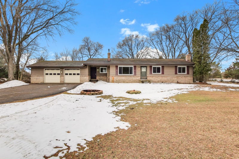 9656 Fawn Lake Dr NE, Stacy, MN 55079