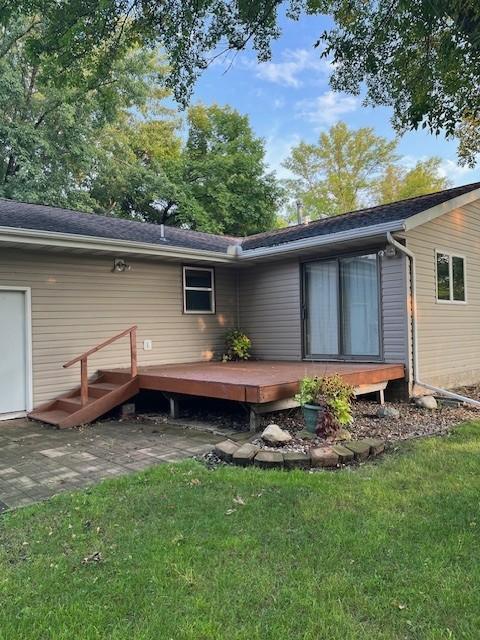 220 S 2nd St, Bird Island, MN 55310
