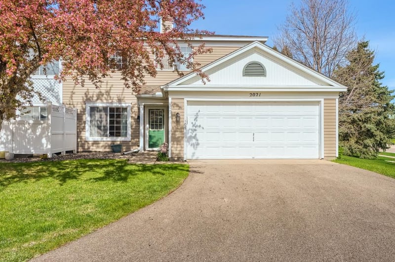 2021 Southcross Dr W #105, Burnsville, MN 55306