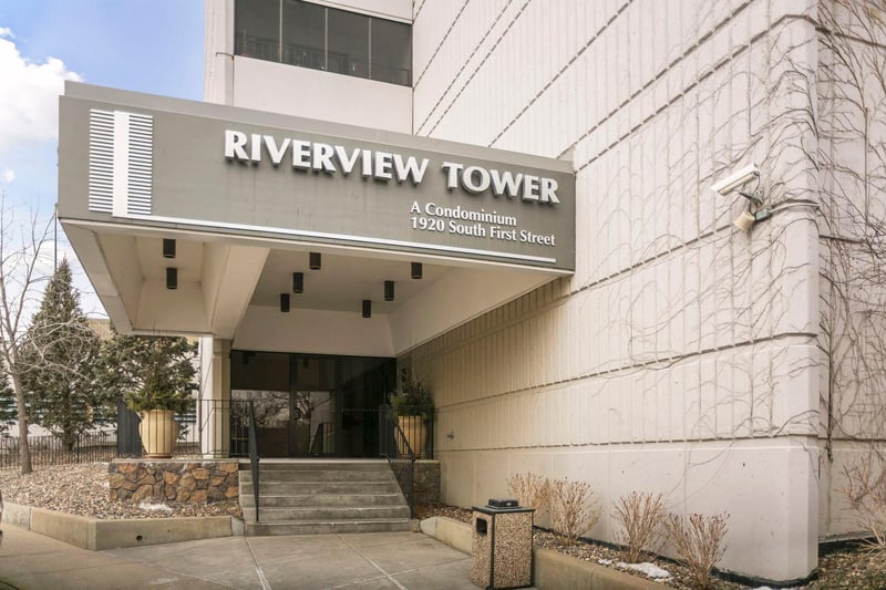 1920 S 1st St #404, Minneapolis, MN 55454