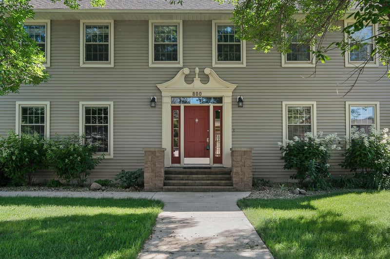 800 27th St SW, Austin, MN 55912