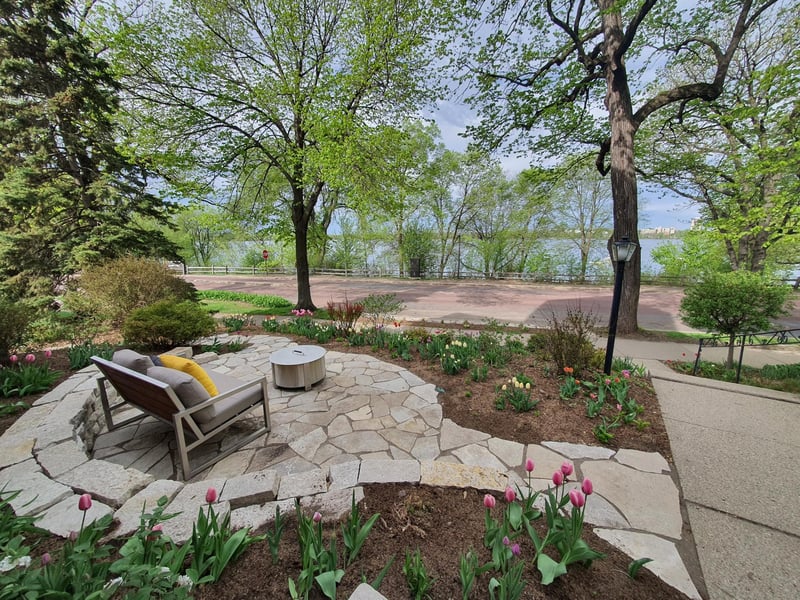 3145 E Bde Maka Ska Pw, Minneapolis, MN 55408