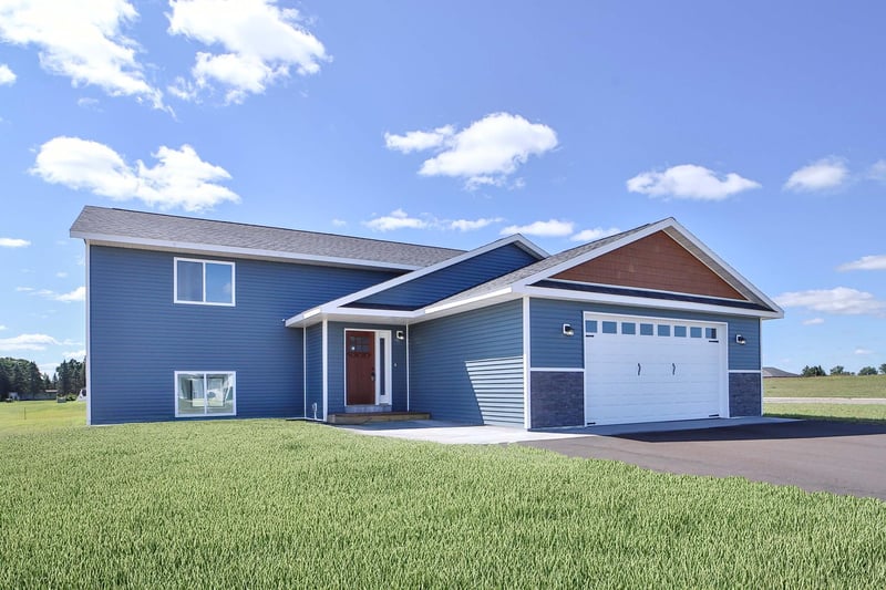 402 Norway Ct, Staples, MN 56479