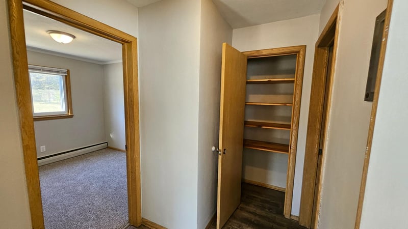 1820 Bromley St, South Saint Paul, MN 55075