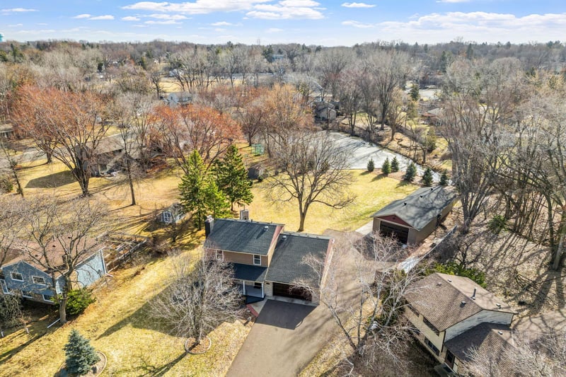 1144 Waldon Pl, Arden Hills, MN 55112