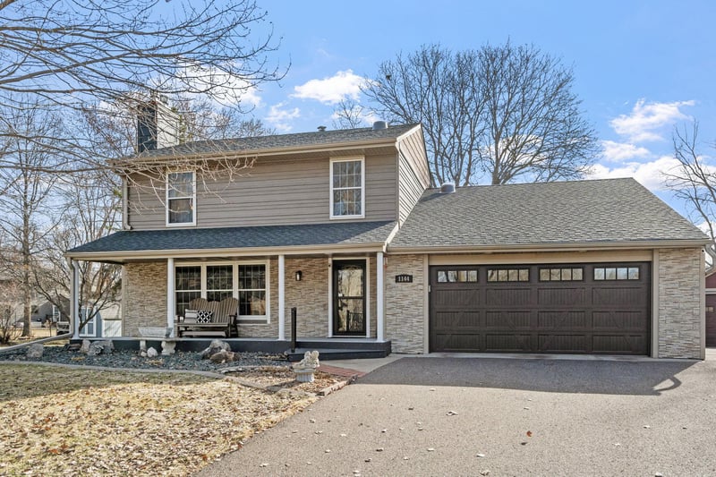 1144 Waldon Pl, Arden Hills, MN 55112
