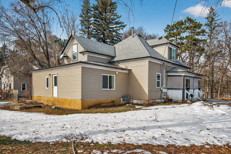 602 3rd St N, Princeton, MN 55371