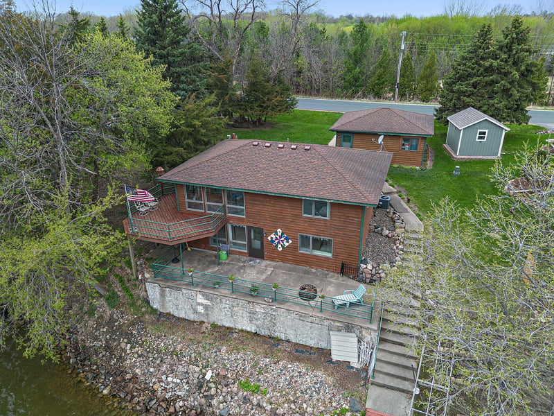 24301 W Cedar Lake Dr, New Prague, MN 56071