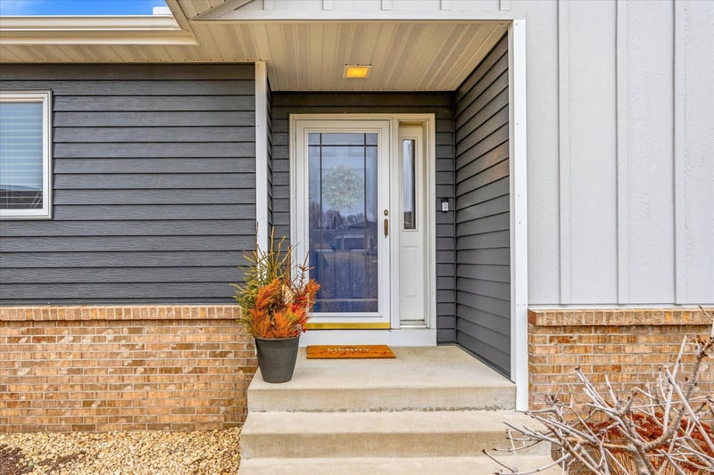 707 Erickson Ct, Sauk Rapids, MN 56379