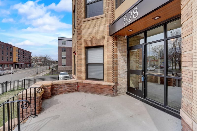 628 E Franklin Ave #301, Minneapolis, MN 55404