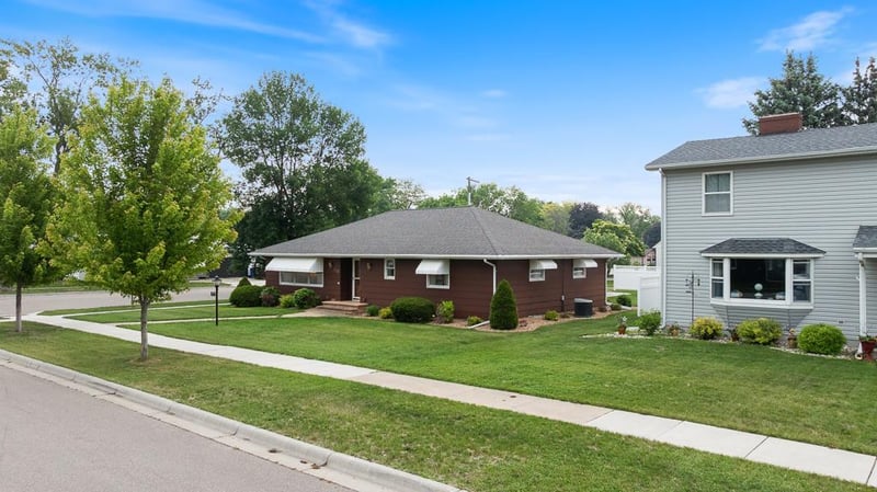 109 Pine Ave N, Canby, MN 56220