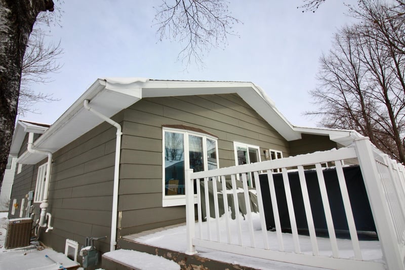 915 Hemlock Ct, Breckenridge, MN 56520