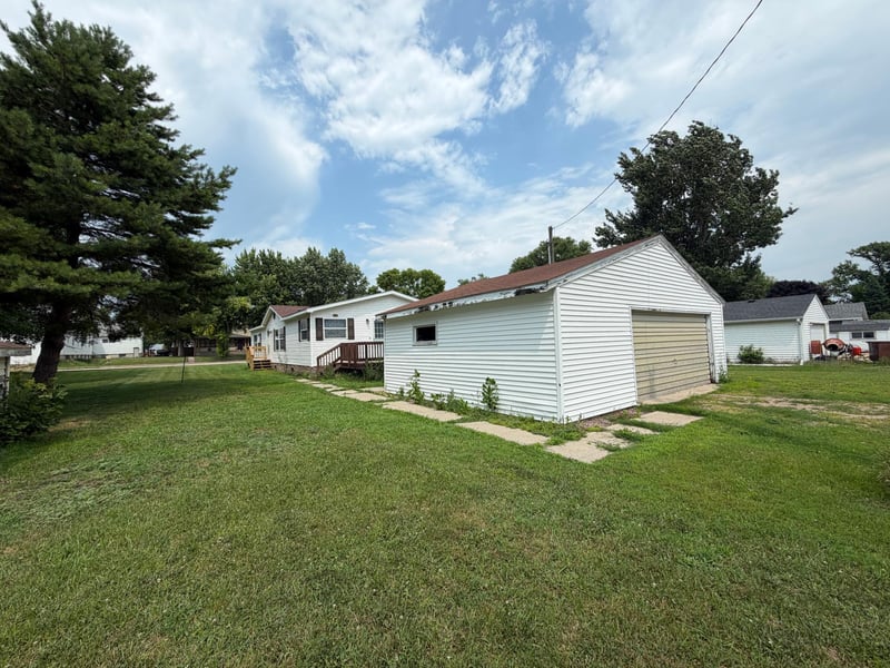 204 E 4th St, Donnelly, MN 56235