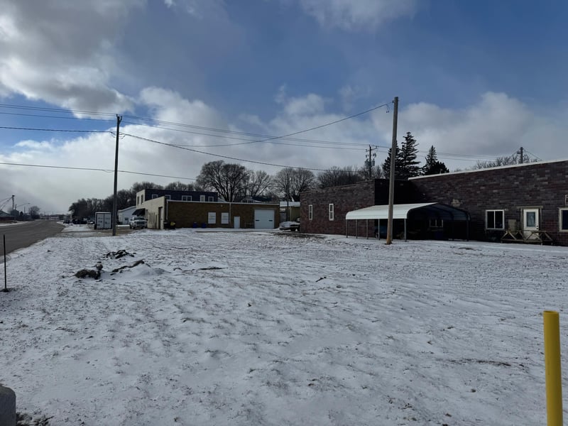 11 N Main St, Sherburn, MN 56171