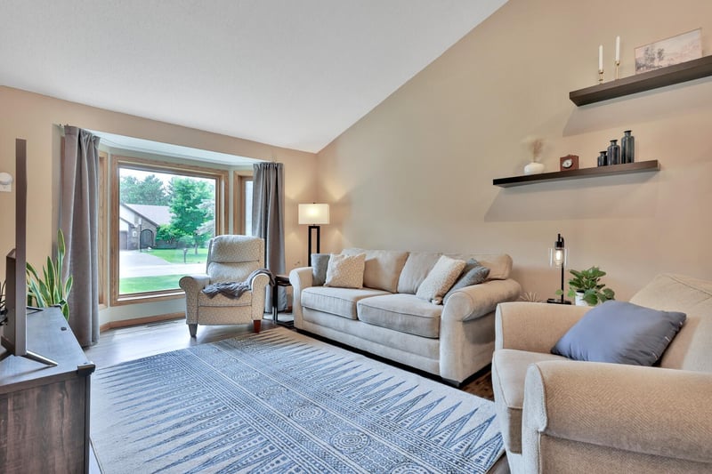 1611 Mill St, White Bear Twp, MN 55110