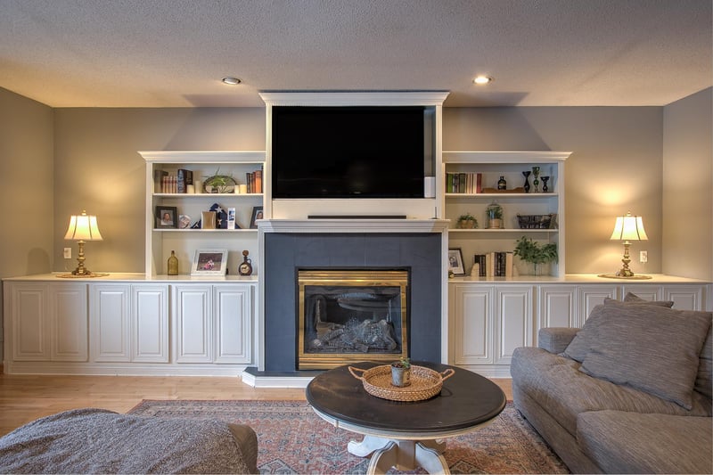 7768 Carole Dr, Circle Pines, MN 55014