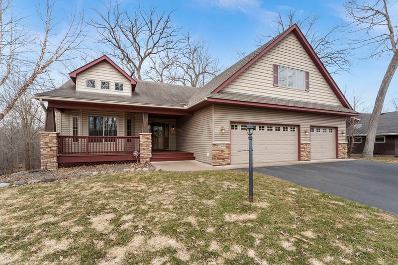 29694 Hidden Forest Blvd, Chisago City, MN 55013