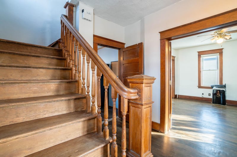 16 W Park St, New York Mills, MN 56567