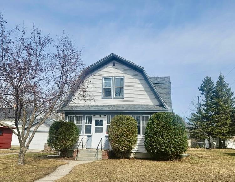 16 W Park St, New York Mills, MN 56567