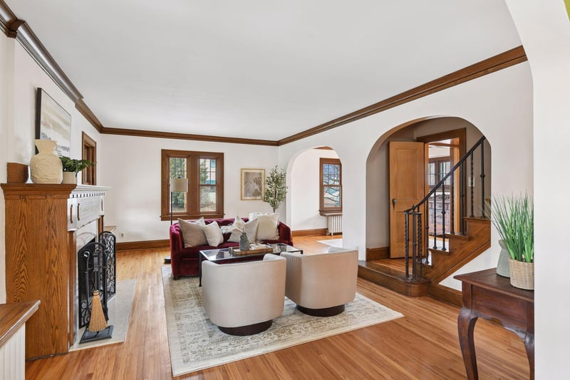 45 15th Ave N, Hopkins, MN 55343