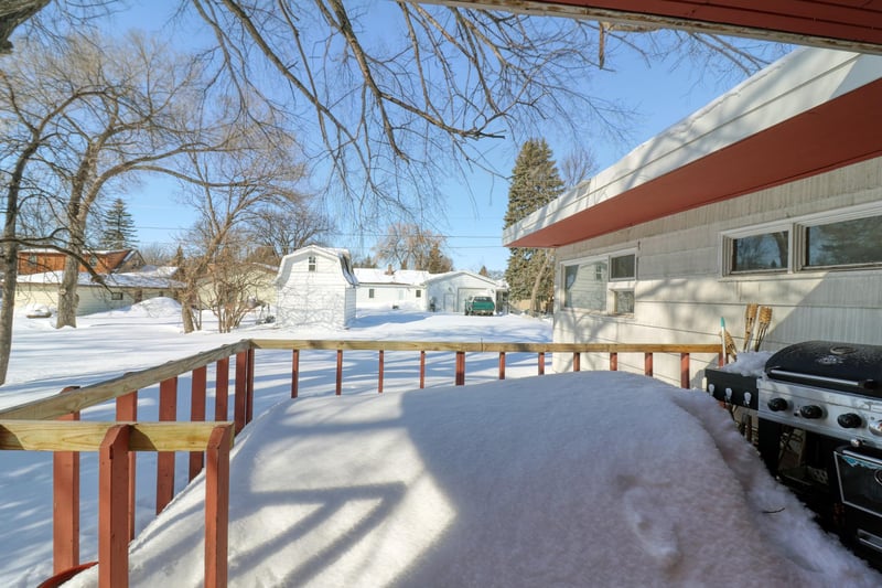 1707 6th St S, Moorhead, MN 56560