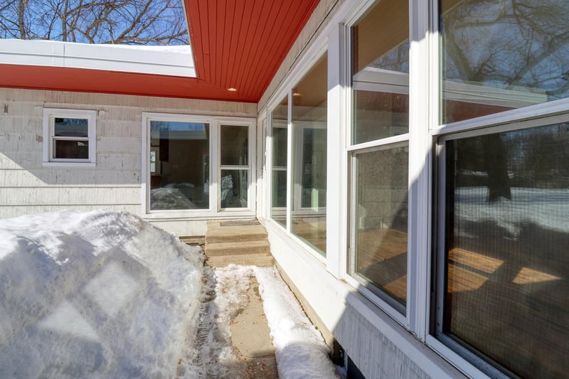 1707 6th St S, Moorhead, MN 56560