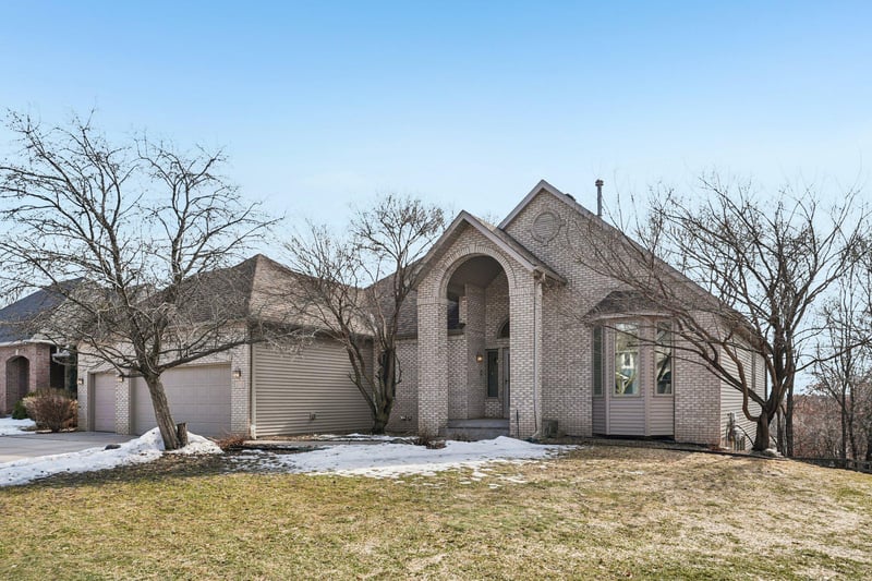 2701 Ashley Ter, New Brighton, MN 55112