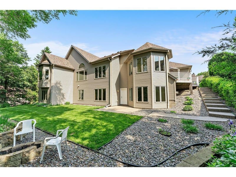 2701 Ashley Ter, New Brighton, MN 55112