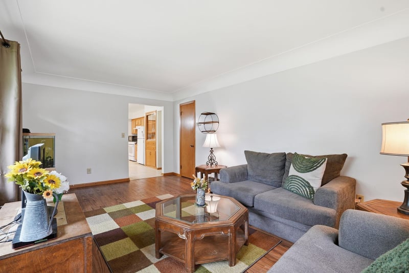 821 Elm St W, Norwood Young America, MN 55368