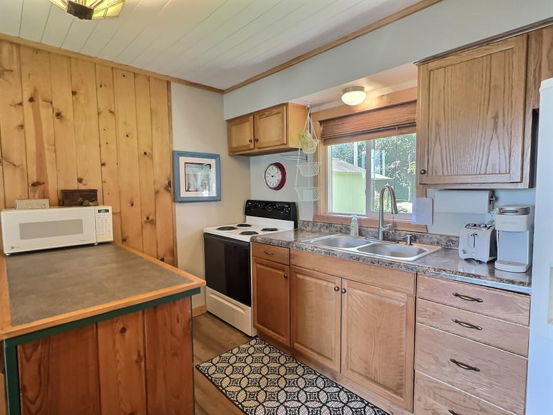 7253 100th Ave SE, Clear Lake, MN 55319