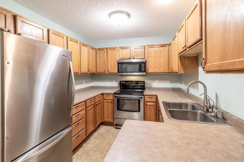 1504 Praha St SE, New Prague, MN 56071