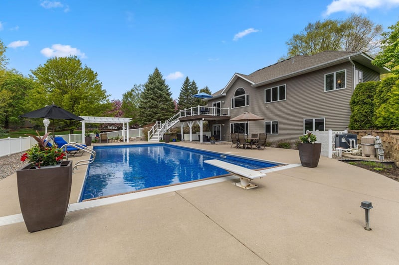 652 136th Ln NE, Ham Lake, MN 55304