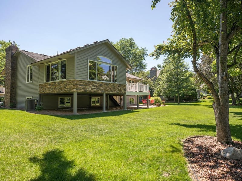 6956 Sand Ridge Rd, Eden Prairie, MN 55346