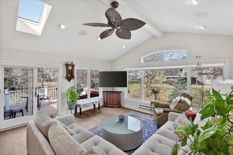 6956 Sand Ridge Rd, Eden Prairie, MN 55346