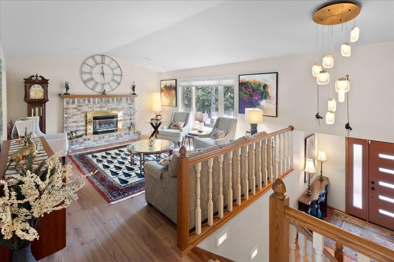 6956 Sand Ridge Rd, Eden Prairie, MN 55346