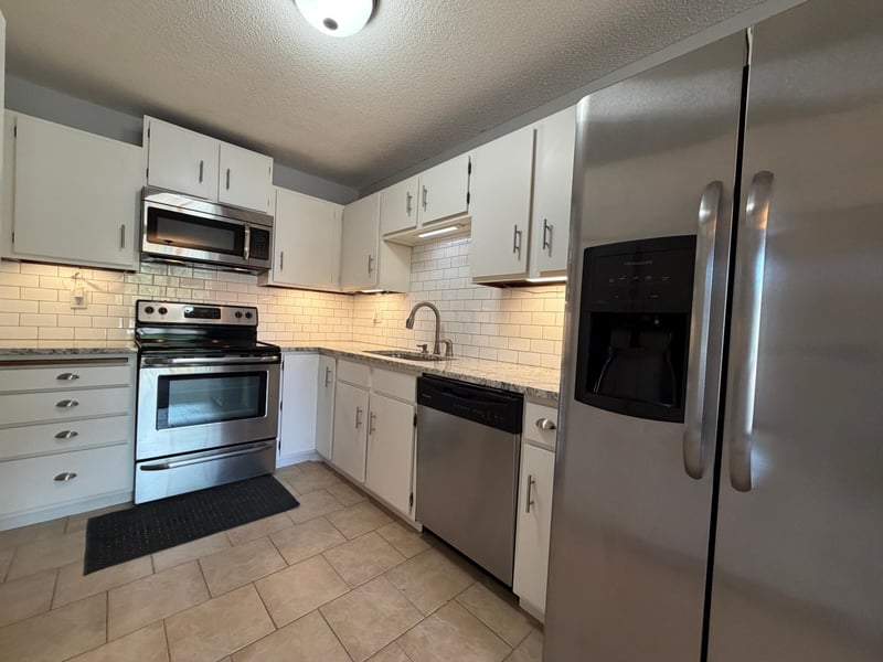 7401 W 101st St #121, Bloomington, MN 55438