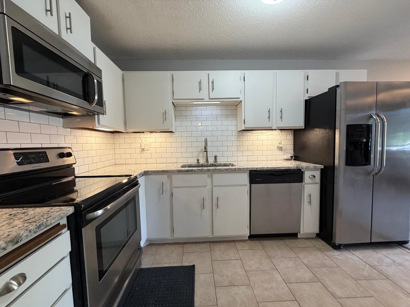 7401 W 101st St #121, Bloomington, MN 55438