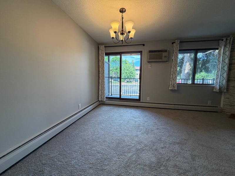7401 W 101st St #121, Bloomington, MN 55438