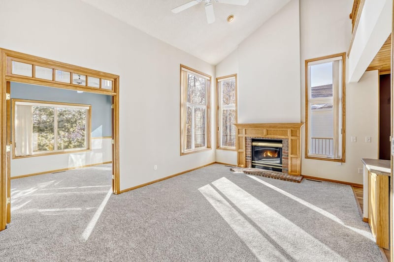 8694 Callahan Trl, Inver Grove Heights, MN 55076