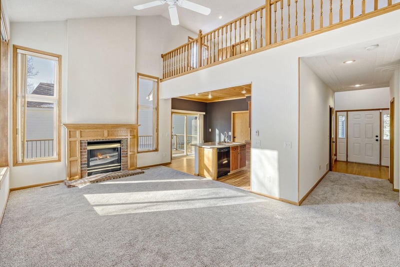 8694 Callahan Trl, Inver Grove Heights, MN 55076