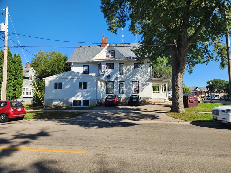 310 S Main St, Austin, MN 55912