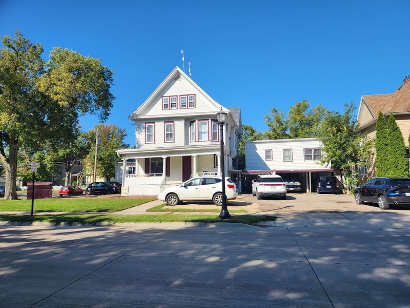 310 S Main St, Austin, MN 55912