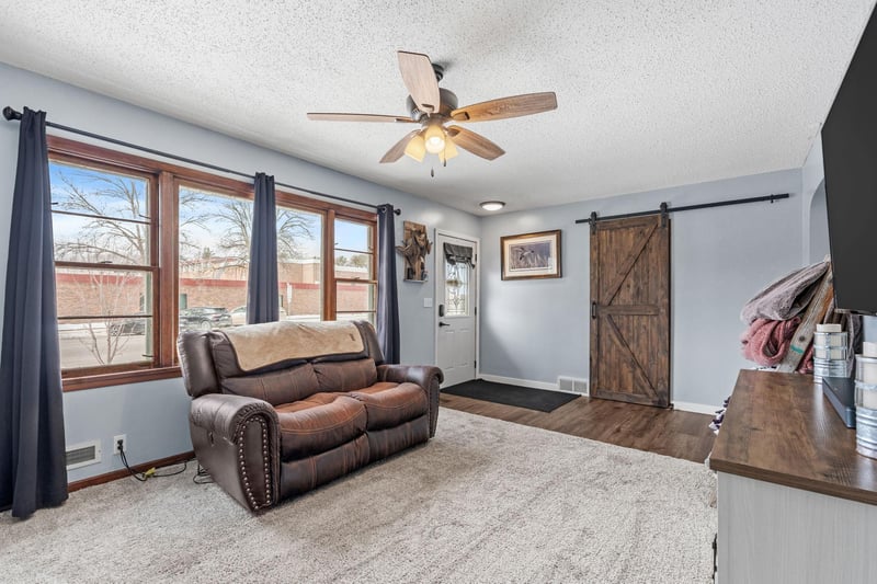 124 Hickory St N, Lester Prairie, MN 55354