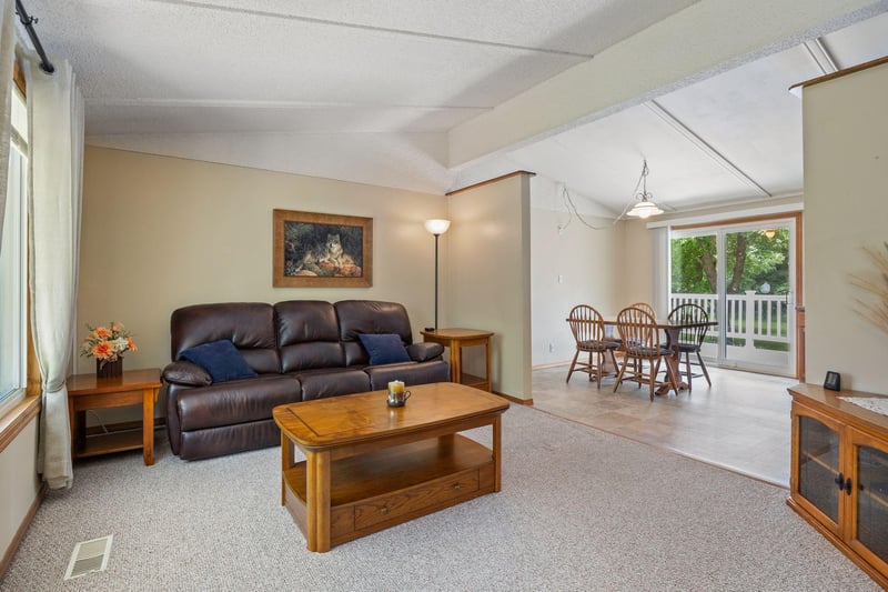 5240 318th St, Stacy, MN 55079