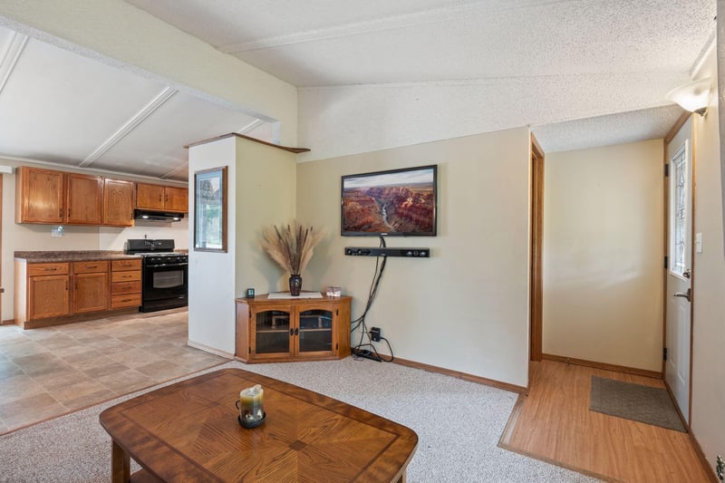 5240 318th St, Stacy, MN 55079