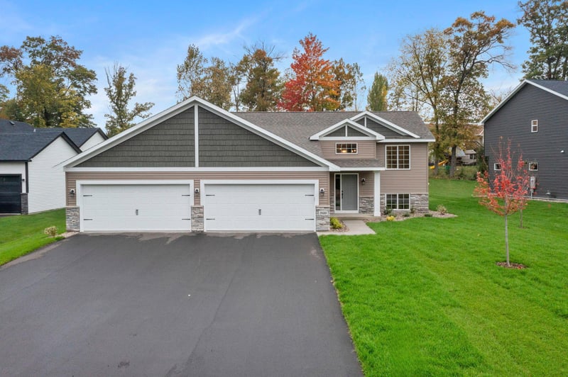 3250 Nottingham Rd S, Saint Cloud, MN 56301