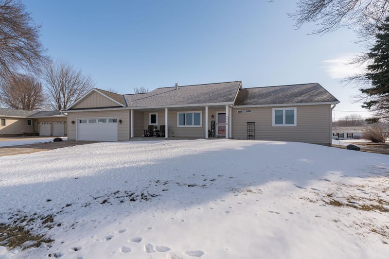 1116 10th St, Gaylord, MN 55334