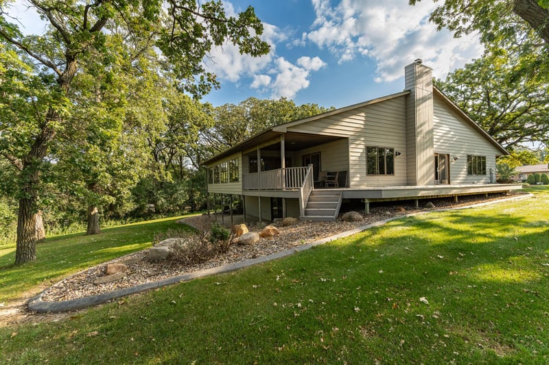 1397 Soppa Dr, Saint Charles, MN 55972
